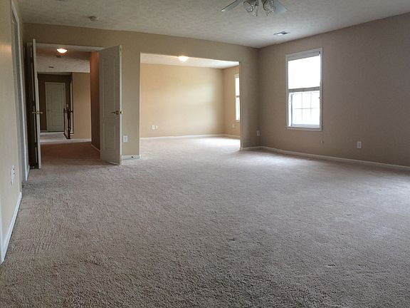 4th image of 1007 Black Oak Ct