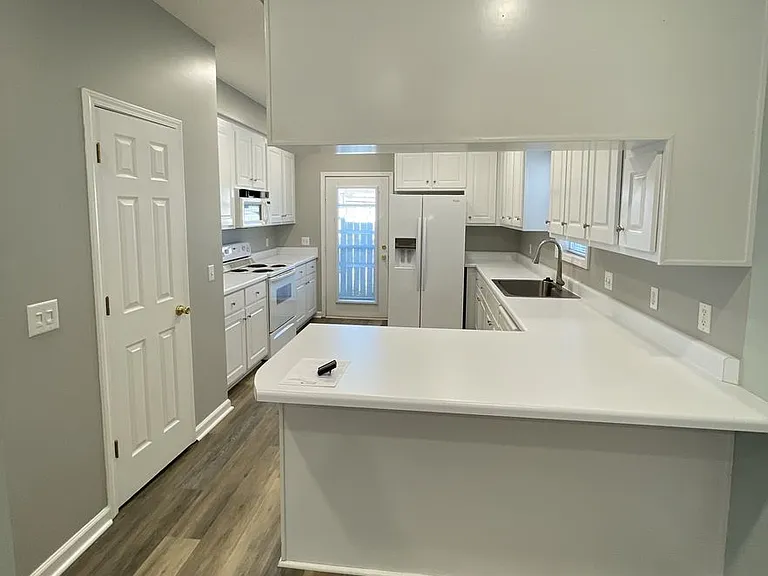 103 Woodmere Dr — Photo 4
