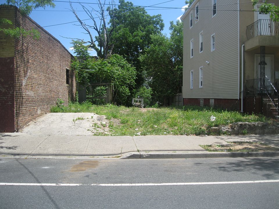 1st image of 110-112 Seymour Ave