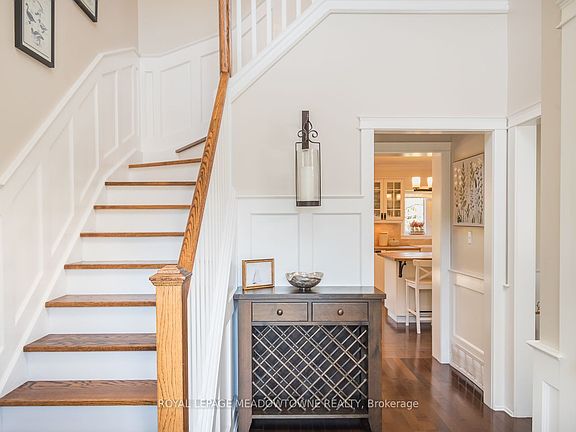 3rd image of 3 Valley Ridge Ln