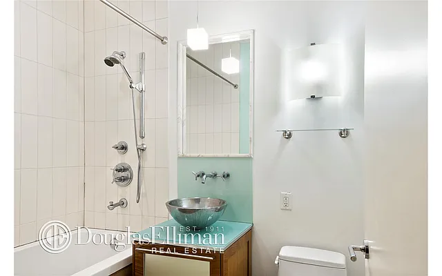 Rented by Douglas Elliman | media 21