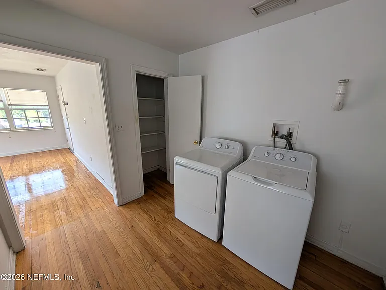2136 College St #4 — Photo 6