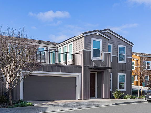 3rd image of 585 Sapphire St