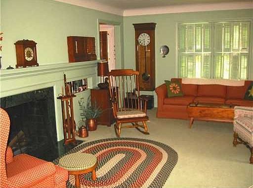 2nd image of 616 Collegewood Dr