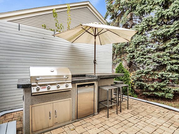 5th image of 862 Waterview Dr