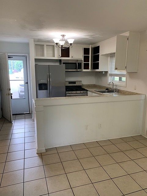 1st image of 2347 Newnan St #F2
