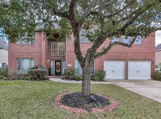 3815 Houston Lake Dr, Pearland, TX 77581