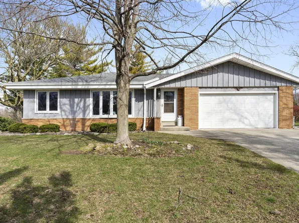 18450 Honey Creek DRIVE, Brookfield, WI 53045