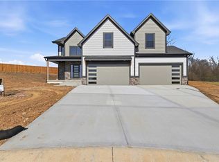 7901 Hoot Owl St, Blue Springs, MO 64014