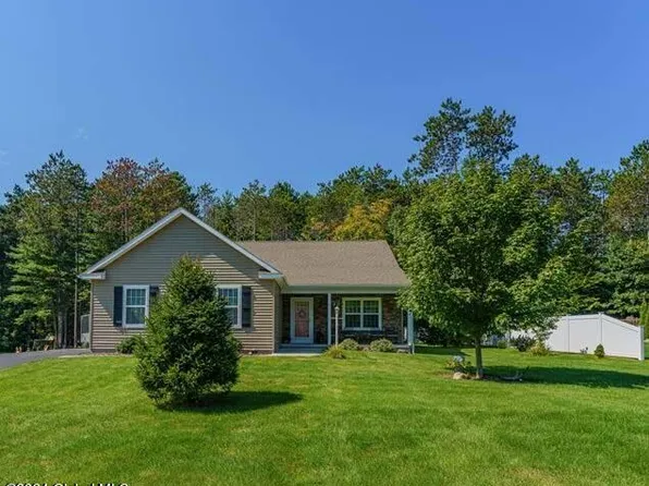 24 Elk Ridge Drive, Queensbury, NY 12804
