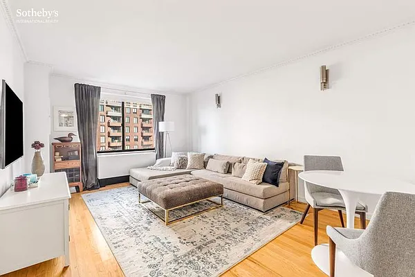 Rented by Sotheby's International Realty | media 1