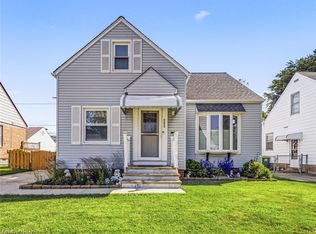285 E 327th St, Willowick, OH 44095