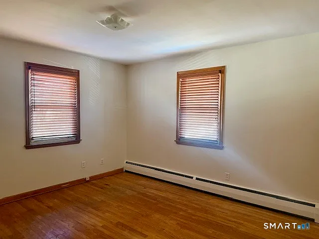 60 Baggott St — Photo 6