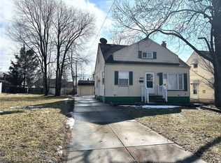 19006 Fairway Ave, Maple Heights, OH 44137