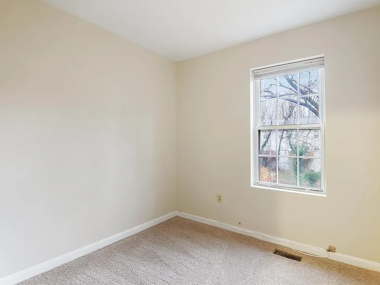 5626 Onslow Way — Photo 12