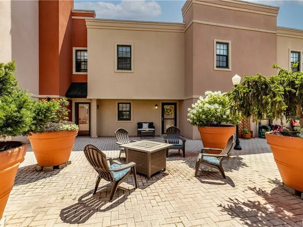 133 Walton St APT 132, Syracuse, NY 13202