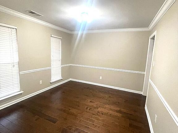 4th image of 9456 Club Walk Ct