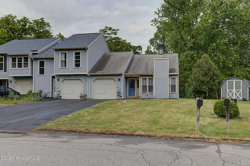 2nd image of 50 Carriage Road