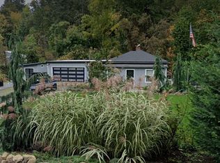 425 Crooked Finger Rd NE, Scotts Mills, OR 97375