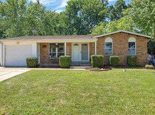1020 Nagia Ct, Fenton, MO 63026
