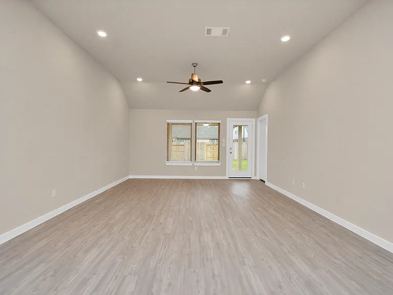 2734 San Bernard Dr — Photo 27