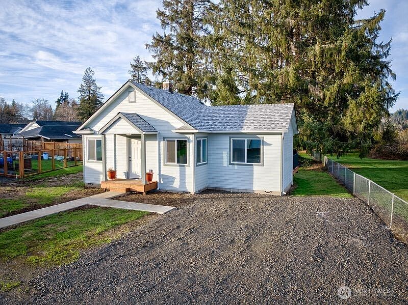 3rd image of 1365 Dolan Street