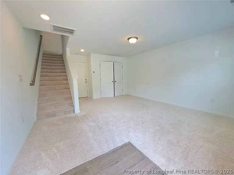 1939 Robin Hill Ln — Photo 3