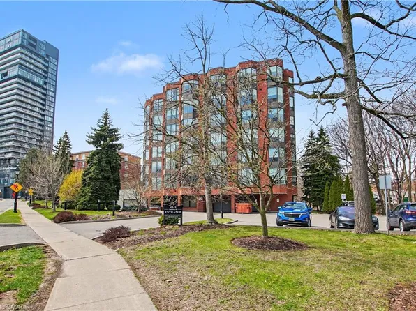 2121 Lakeshore Rd #405, Burlington, ON L7R 1C9