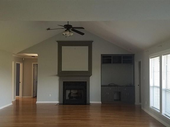 2nd image of 26234 Millstone Dr