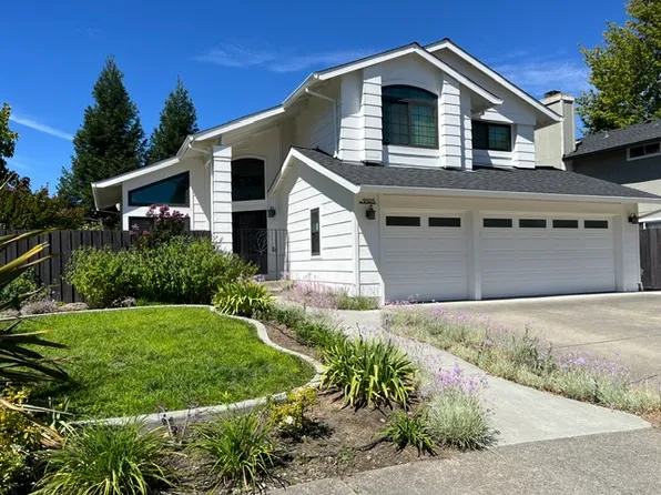 9505 Essex Ct, Windsor, CA 95492