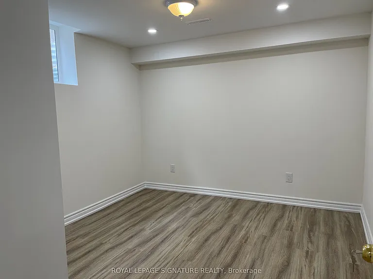 46 Tara Cres — Photo 7