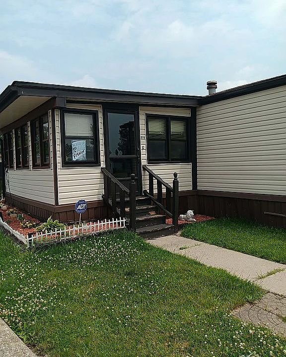 1st image of 15810 Beech Daly #376