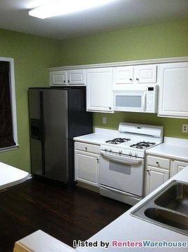 3rd image of 2360 Towneview Ct SE