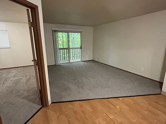 4th image of 3043 Highland Dr #A