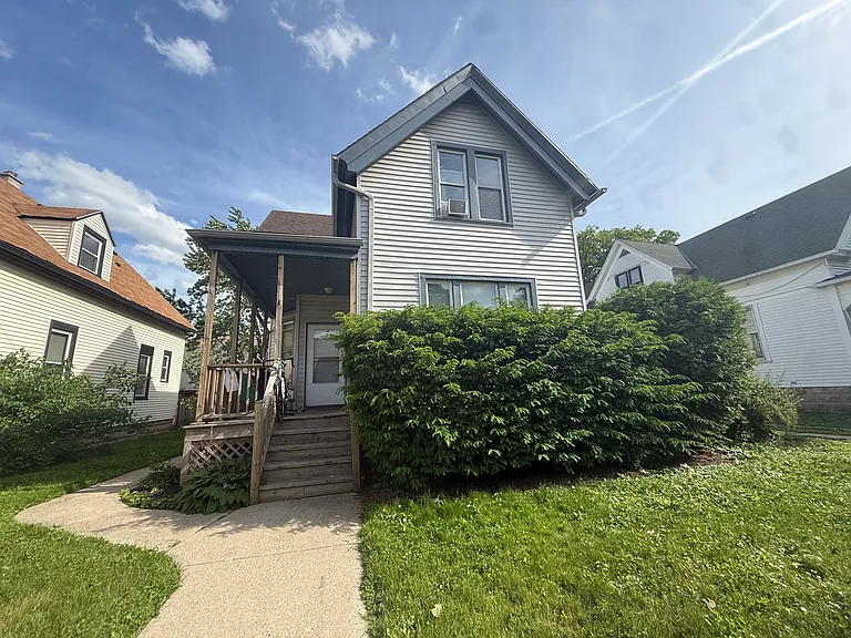 637 E Otjen St #3 — Photo 1