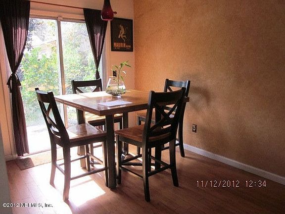 4th image of 1036 E Willow Cove Ct