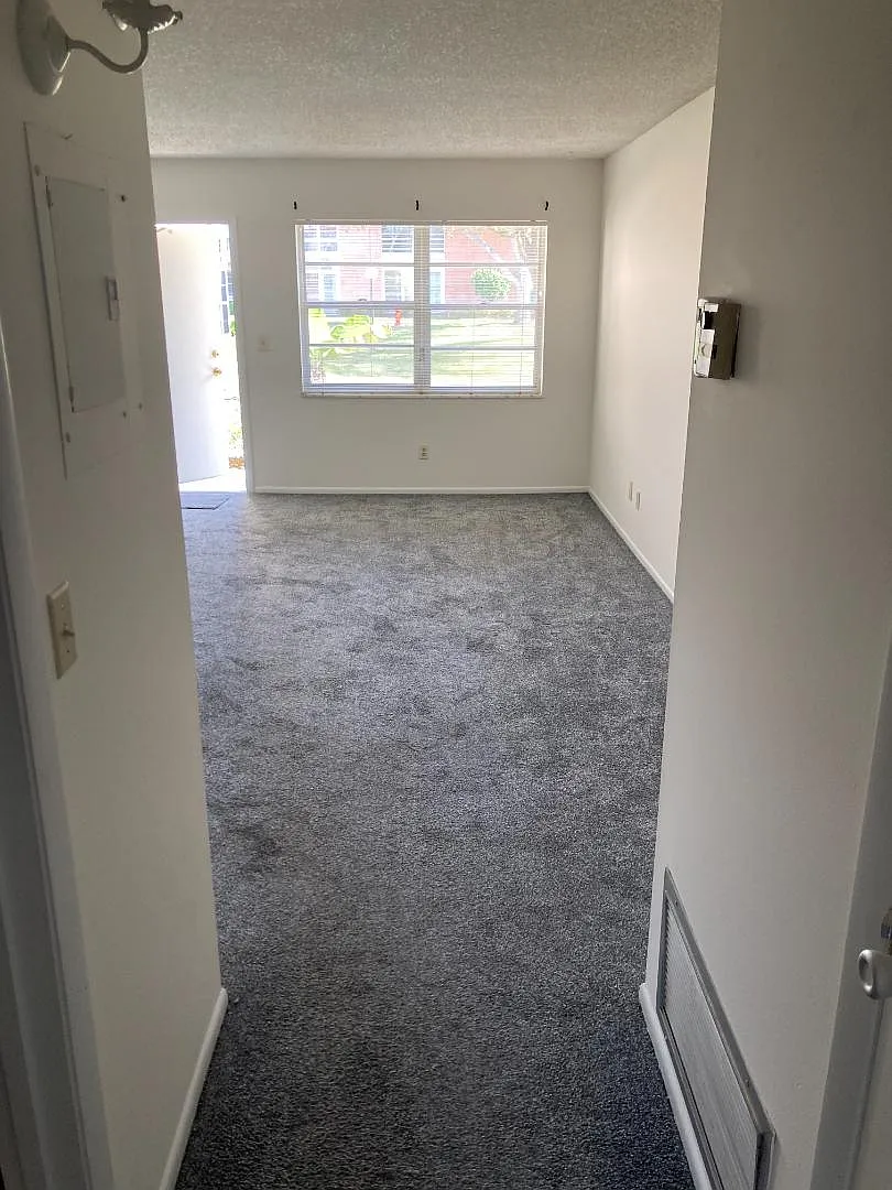 Unit Photo - 49 Woodland Dr #105