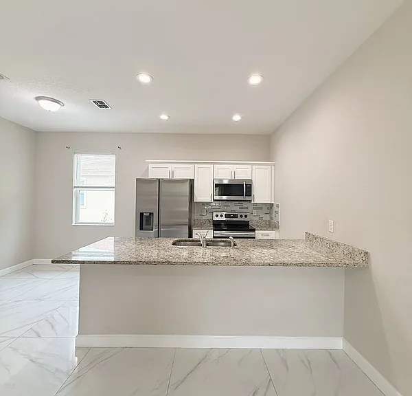 2 W Orange St #101 — Photo 11