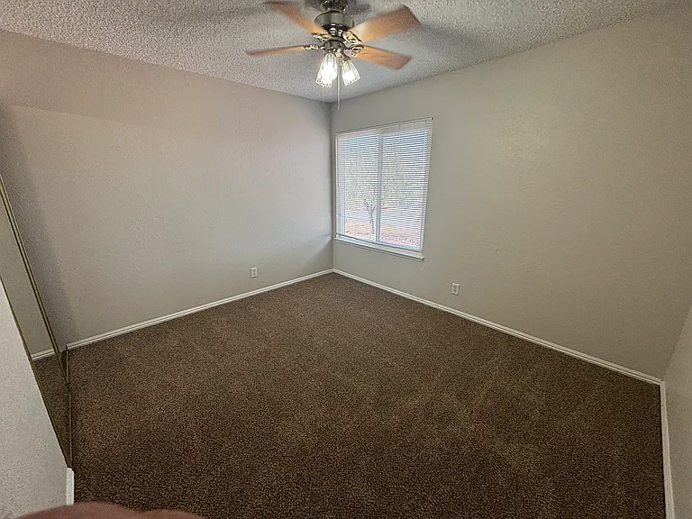 305 E Van Wagenen St — Photo 11