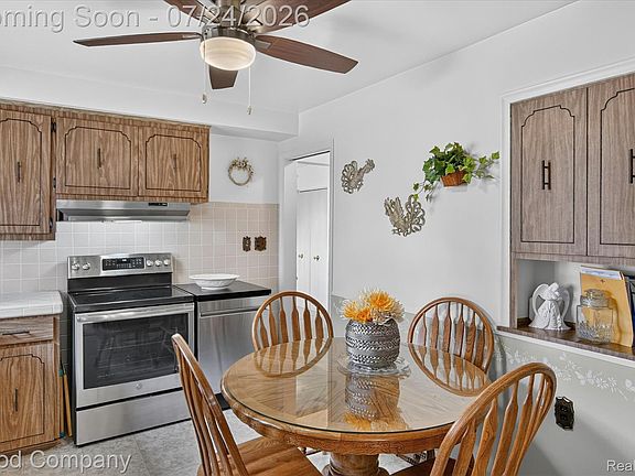 4th image of 25719 San Rosa Dr