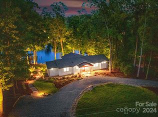 518 Stonemarker Rd, Mooresville, NC 28117