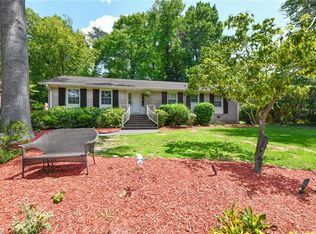 812 Larkwood Dr, Greensboro, NC 27410