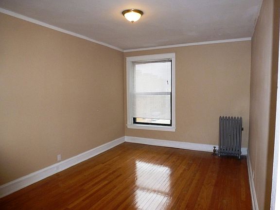 4th image of 7154 S Yates Blvd #3
