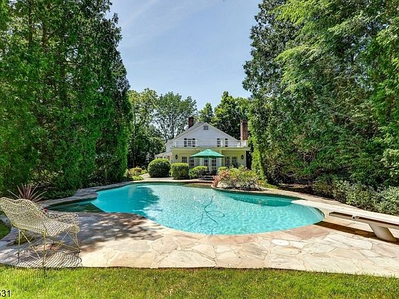 2nd image of 164 E Saddle River Rd