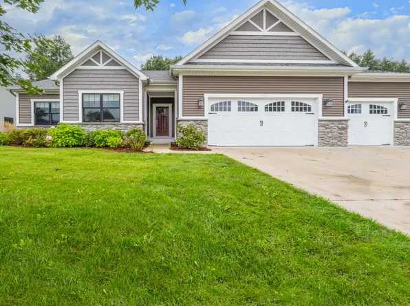 1874 Fox Prairie Rd, Saint Joseph, MI 49085