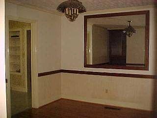 2nd image of 2730 Arlington Ave