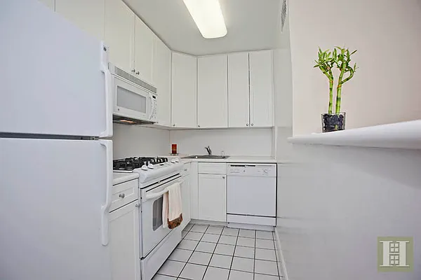 Sold by Halstead Real Estate | media 5