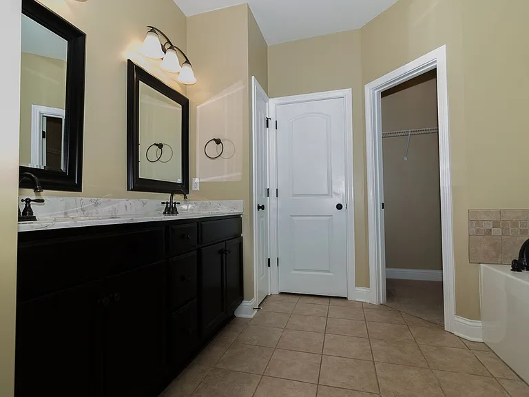 114 Lowball Ln — Photo 15