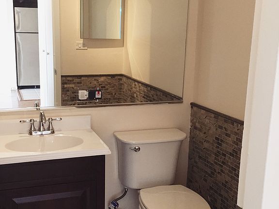 5th image of 1360 N Sandburg Ter APT 507