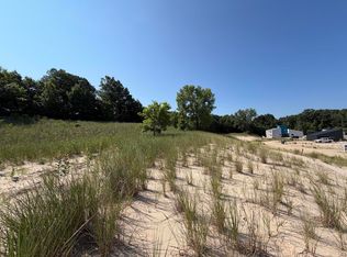 7395 Lake Solis Dr, Stevensville, MI 49127